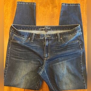 UNIVERSAL THREADS MID RISE JEGGINGS